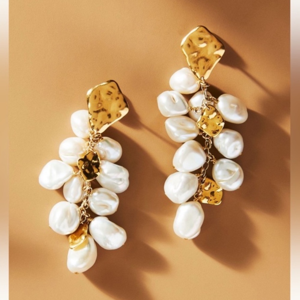 🌺🎉HP🎉🌺 NWT Anthropologie Chan Luu Gold and Pearl Cluster Chandeliers - Picture 15 of 15